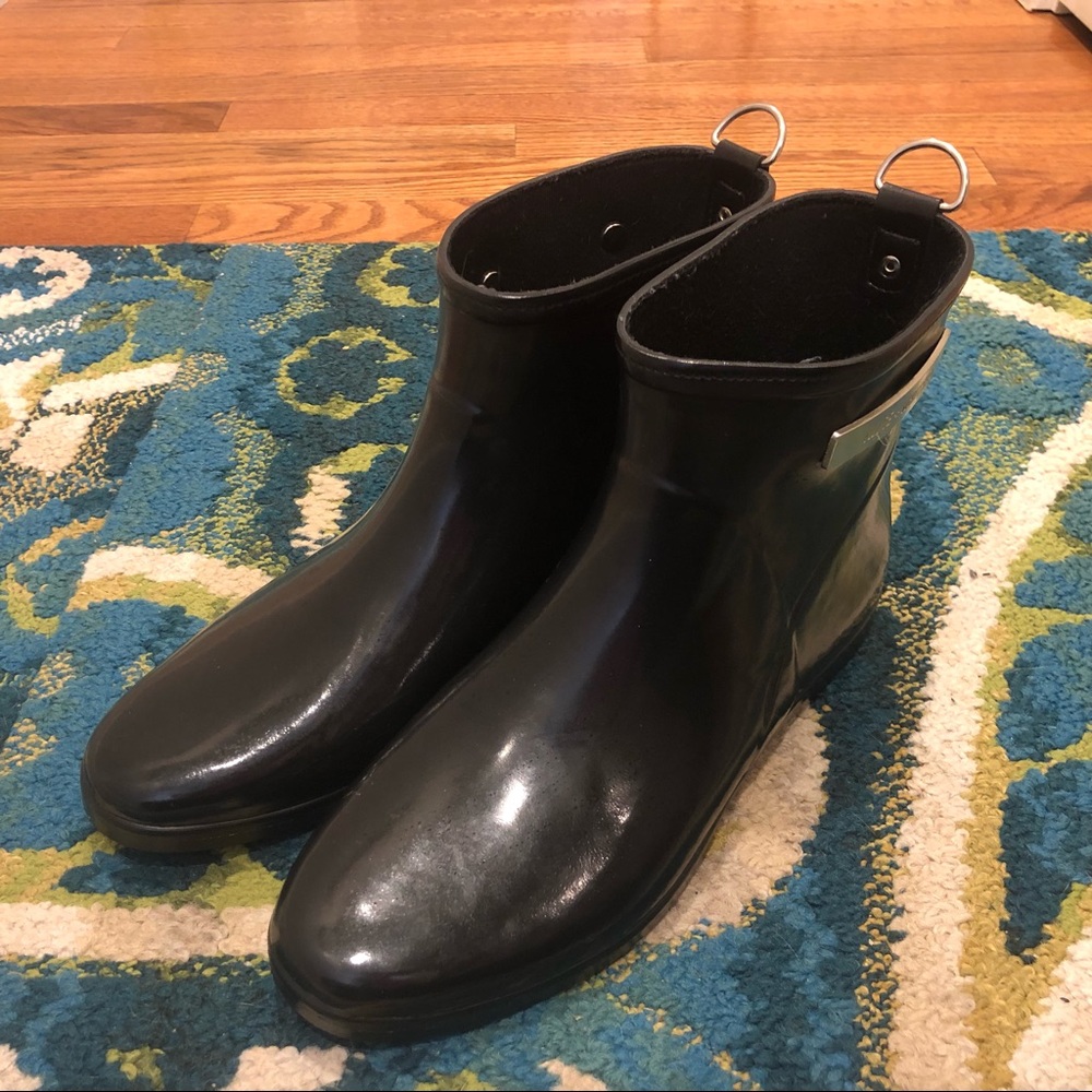 Alice + Whittles Black Ankle Boot Size 10 (fits 9)